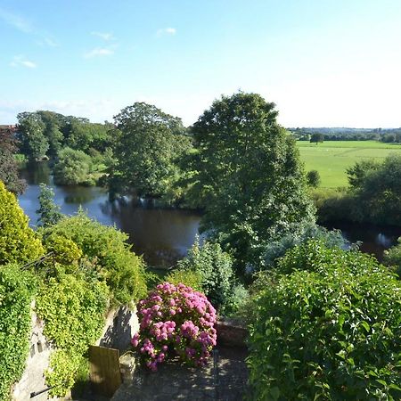 Riverside Cottage Уедърби Екстериор снимка